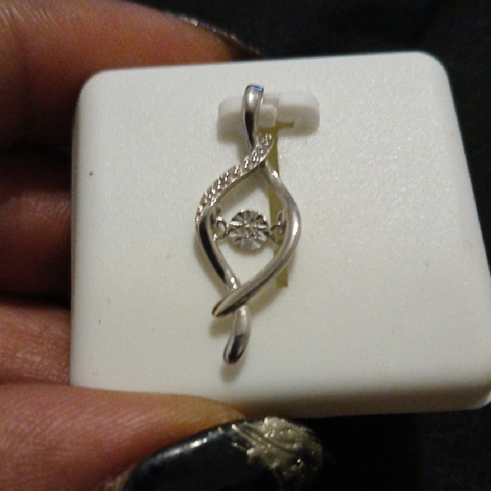 Elegant sterling Silver Pendant